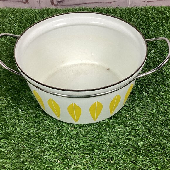 Cathrineholm Yellow White Enamel Lotus Stock Pot Casserole Dish No lid - Picture 2 of 15